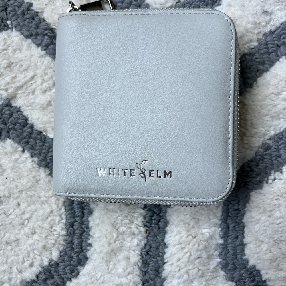 White Elm Wallet Starla Gray